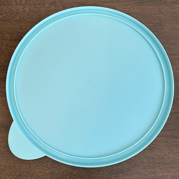 TUPPERWARE LARGE ROUND 20 CUP AQUA VENTED FRIDGESMART #3998 - Picture 8 of 13
